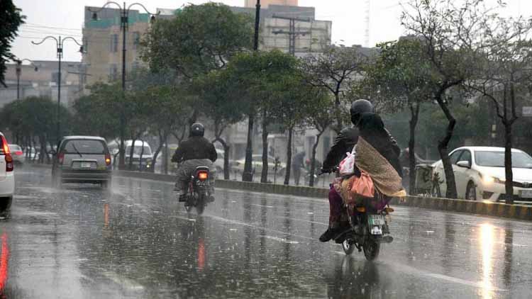 کراچی میں 100ملی میٹر تک بارش کی پیش گوئی‘فیلڈالرٹ برقرار