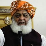 حکومت کو کہا جاتا ہے ہدایات پر چلنا ہےفضل الرحمان کا انکشاف