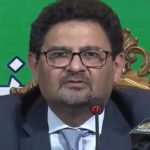 عمران خان کو کرپشن پر ہمیں لیکچر نہیں دینا چاہیے،مفتاح اسماعیل