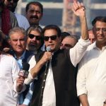 حقیقی خادم اعلی ٰہوتو پیٹرول 150پرواپس لائو،عمران خاں