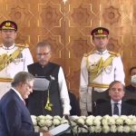 ملکی خزانہ اسحاق ڈار کے سپرد، حلف اُٹھا لیا