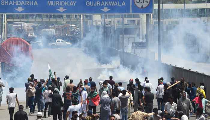 رانا ثناء اللہ فورس مانگنے کے بجائے خود سوات آکر بیٹھیں، خیبرپختونخوا کا  پی ٹی آئی لانگ مارچ روکنے کے لیے پولیس دینے سے انکار