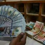 انٹر بینک میں ڈالر مزید مہنگا، 223 روپے 50 پیسے کا ہو گیا