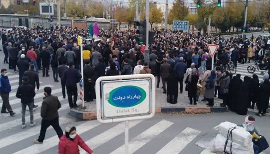 ایرانی شہر زاہدان میں پاسداران انقلاب اور مشتعل مظاہرین میں جھڑپیں،5 اہلکاروں سمیت41 افراد ہلاک