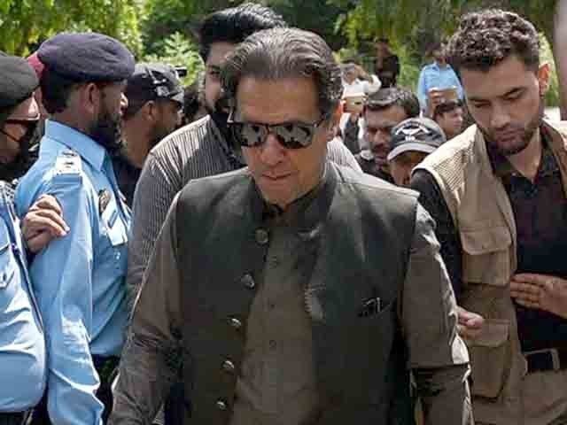 خاتون مجسٹریٹ دھمکی کیس، چیئرمین پی ٹی آئی عمران خان کے وارنٹ گرفتاری جاری