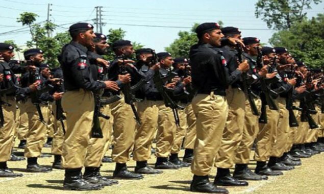 پی ٹی آئی کا لانگ مارچ، سندھ پولیس کے افسران اور اہلکار اسلام آباد روانہ
