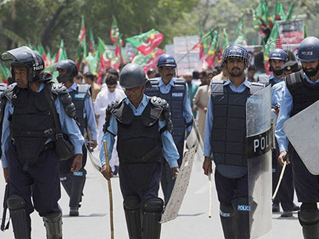 سڑکوں کی بندش، آئی جی اسلام آباد عدالت طلب، رپورٹ پیش کرنے کا حکم