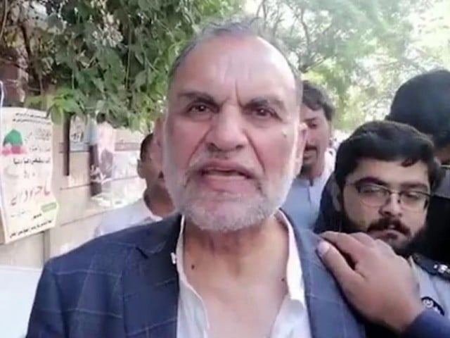 متنازع ٹوئٹس، ایف آئی اے  نے  سینیٹر اعظم سواتی کو پھر گرفتار کر لیا