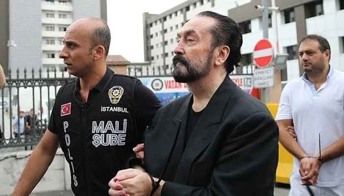 استنبول: خود ساختہ مذہبی اسکالر کو 8 ہزار 658 سال قید کی سزا