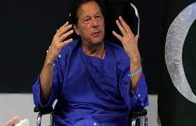 عمران خان حملے کے مقدمے کے لیے سپریم کورٹ میں آئینی درخواست دائر