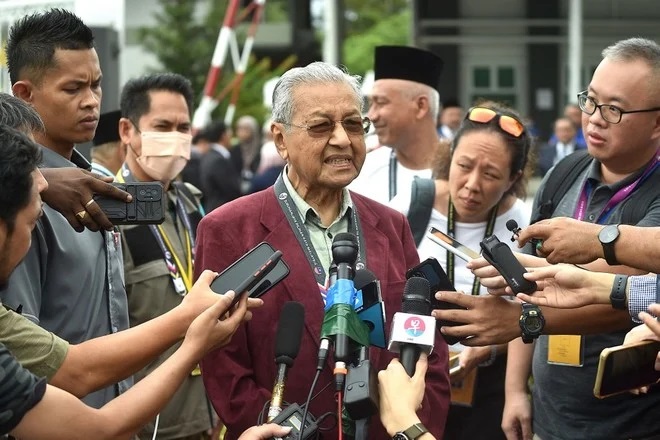 ملائیشیا کے عام انتخابات میں کوئی جماعت واضح اکثریت حاصل نہ کر سکی