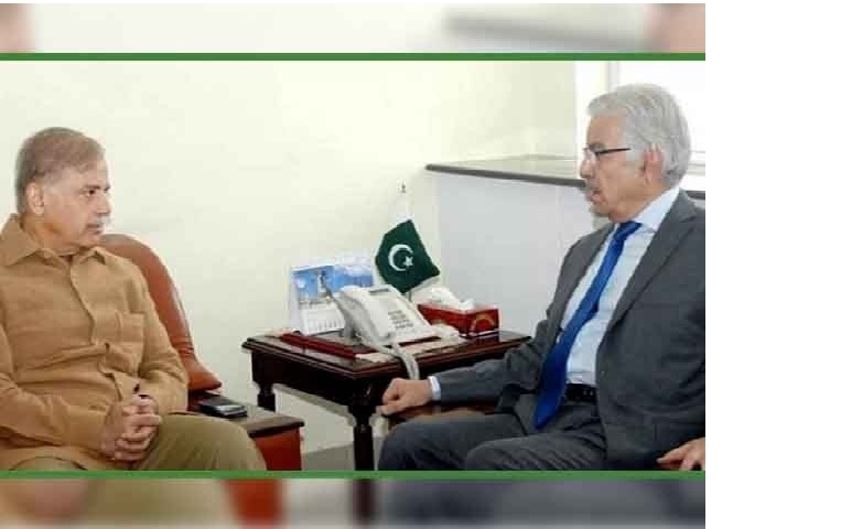 وزیر اعظم سے وزیر دفاع خواجہ آصف کی ملاقات، اہم تعیناتی پر مشاورت