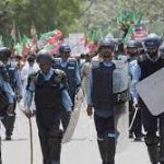 قانون نافذ کرنے والے اداروں کا پاکستان تحریک انصاف کے اہم رہنماؤں کے خلاف کریک ڈاؤن کا فیصلہ