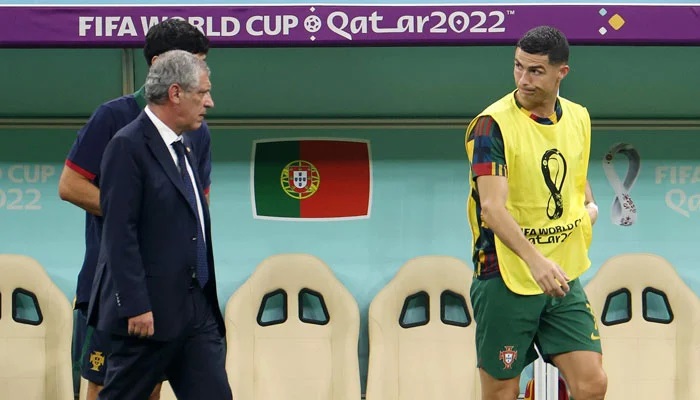 رونالڈو کو اکیلا چھوڑ دینے کا وقت آ گیا ہے، کوچ پرتگال فٹبال ٹیم