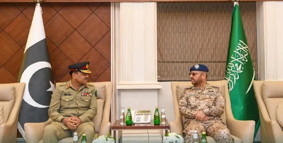 آرمی چیف کی سعودی افواج کے سربراہ سے ملاقات، باہمی دلچسپی کے امورپر تبادلہ خیال