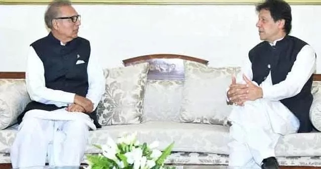 صدر عارف علوی کی چند گھنٹوں میں عمران خان سے دوسری بار ملاقات