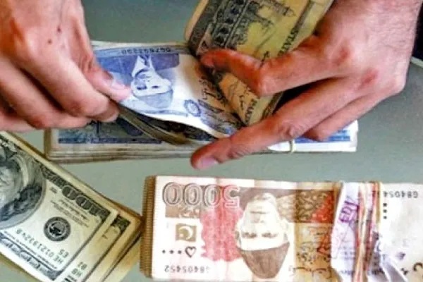 پنجاب میں نجی سود کا کاروبار بند، 10سال قید اور 5 لاکھ روپے جرمانہ مقرر