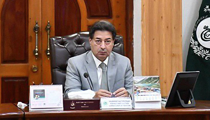 کراچی بلدیاتی انتخابات، بدنیتی ثابت ہوئی تو آر اوز کے خلاف سخت کارروائی ہو گی، چیف الیکشن کمشنر