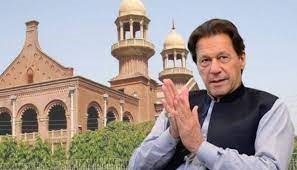 عمران خان کا پیر کو لاہور ہائی کورٹ میں پیش ہونے کا فیصلہ