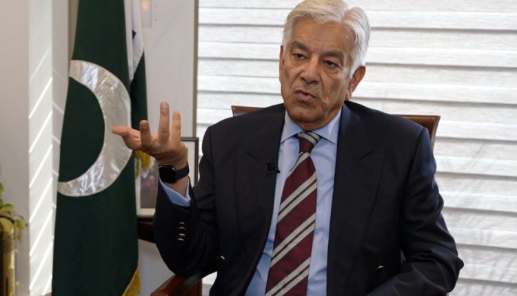 تحریک انصاف پر پابندی لگانے پر غور کر رہے ہیں، خواجہ آصف