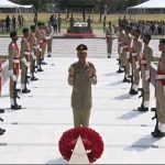 یوم تکریم شہدائے پاکستان کی تقریب، آرمی چیف کی یادگار شہدا پر حاضری