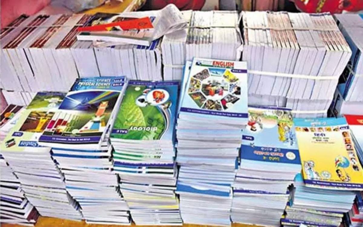 سندھ ٹیکسٹ بک بورڈ کا کتابوں کی بروقت فراہمی کا دعویٰ صرف دعویٰ ہی رہ گیا، طلبا پریشان