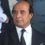 عمران خان  نے مائنس ون خبروں کی تردید کی ، وہی چیئرمین رہیں گے، لطیف کھوسہ