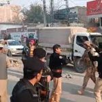 پشاور میں نجی اسکول کے قریب دھماکا، 7 افراد زخمی