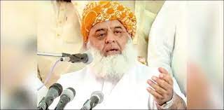 پی ٹی آئی جیتی ہے تو ان کو حکومت دیں،مولانا فضل الرحمان