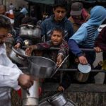 امداد لینے کیلئے جمع فلسطینیوں پر اسرائیلی فوج کی فائرنگ ،104شہید،760زخمی