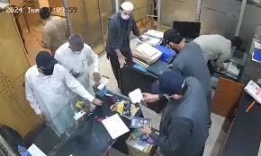 القادر ٹرسٹ کیس، نیب کا بحریہ ٹاؤن کے دفتر پر چھاپہ، ریکارڈ حاصل کرنے میں ناکام