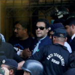 بانی پی ٹی آئی عمران خان نیب مقدمے میں گرفتار