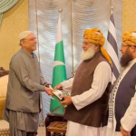 جے یو آئی اور حکمراں اتحاد میں فاصلے کم ہونے لگے