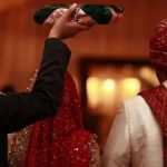 پاکستان میں شادی کے لیے رشتے بتانے والوں میں گھر والے سب سے آگے، سروے رپورٹ