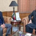 وزیراعلی ہاؤس میں علی امین گنڈاپور نے وفاقی وزیر داخلہ محسن نقوی کا خیر مقدم کیا