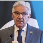 عمران خان اسٹیبلشمنٹ کا پراڈکٹ تھا اور اب وہ امریکا کے کاندھوں پر بیٹھ کر اقتدار میں آنا چاہتے ہیں، خواجہ آصف