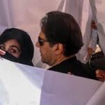 بشری بی بی اپنے شوہرسے ملاقات کے لیے اڈیالہ جیل راولپنڈی پہنچ گئیں