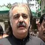 علی امین اور عاطف خان کے درمیان ٹیلی فون پر رابطہ ہو جس میں پی ٹی آئی میں اختلافات دور کرنے میں پیشرفت ہوئی