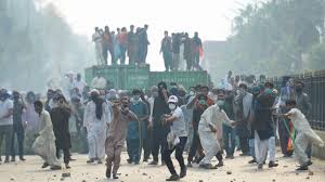 پی ٹی آئی کا بڑا یوٹرن، احتجاج میں سینکڑوں ہلاکتوں کے دعوے سے دستبرادر