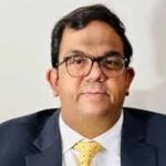 عمران خان کا کہنا ہے کہ ملک میں قانون اور آئین کی حکمرانی ہونی چاہیے، فیصل چوہدری