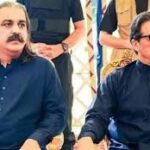 وزیراعلیٰ خیبر پختونخوا مکمل سرکاری پروٹوکول کے ساتھ اڈیالہ جیل آئے، بانی پی ٹی آئی اور علی امین گنڈاپور میں ون آن ون ملاقات جاری