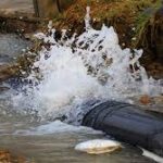 دھابیجی پمپنگ اسٹیشن پر پانی فراہمی کرنے والی 2 پائپ لائنز دھماکے سے پھٹ گئیں