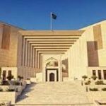 آرمی ایکٹ میں کئی جرائم کا ذکر بھی موجود ہے، ایکٹ کے مطابق تمام جرائم کا اطلاق فوجی افسران پر ہوگا