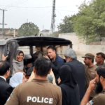 اڈیالہ جیل سے گرفتار عمران خان کی بہنوں سمیت تمام خواتین رہا، دھرنا ختم