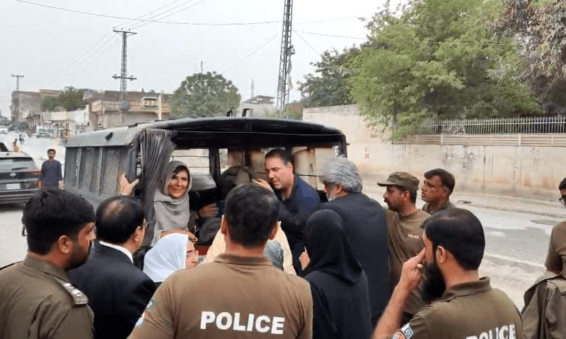 اڈیالہ جیل سے گرفتار عمران خان کی بہنوں سمیت تمام خواتین رہا، دھرنا ختم