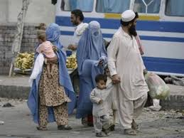 افغان شہریوں کیخلاف آپریشن میں تیزی ، 140 کیمپ میں منتقل