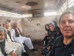 عمران خان کی زیر حراست تینوں بہنوں سمیت دیگر گرفتار رہنما رہا