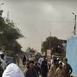 بجلی بندش کیخلاف نیشنل ہائی وے پر احتجاج ( ٹریفک جام میں لوٹ مار کی وارداتیں)