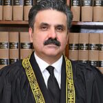 ثابت قدم رہیں کوئی بھی قانون سے بالاتر نہیں( چیف جسٹس کا جشن آزادی پر پیغام)