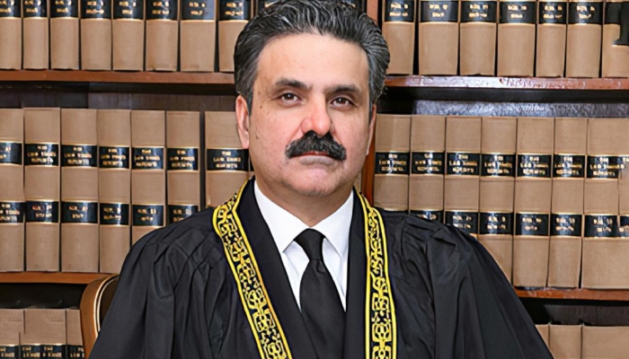 ثابت قدم رہیں کوئی بھی قانون سے بالاتر نہیں( چیف جسٹس کا جشن آزادی پر پیغام)